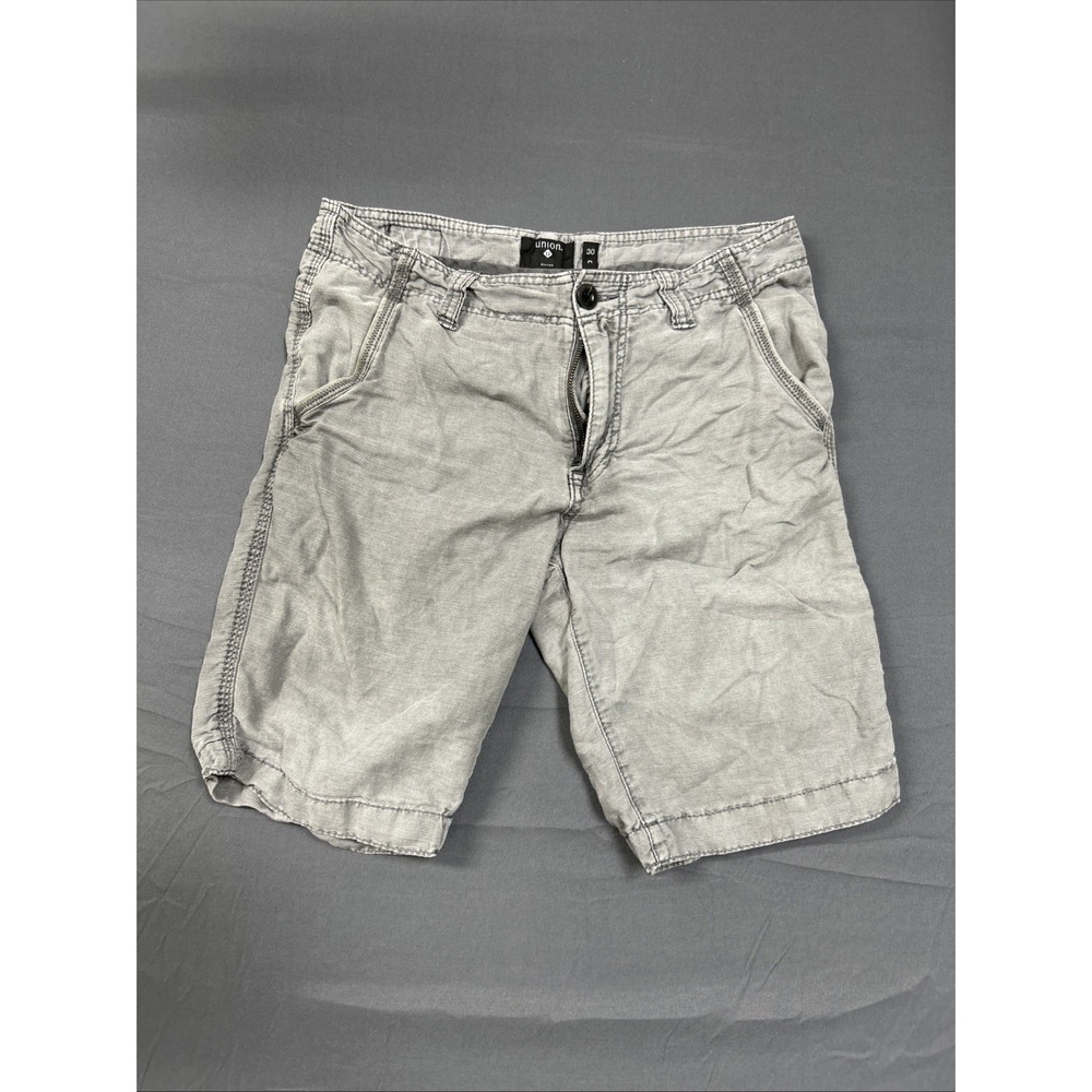 Union branded grey pants feature a size 30 waist.